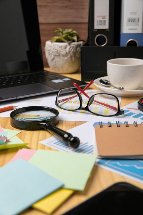 办公室文具、箱包与商务摄影 为专业空间增添视觉魅力